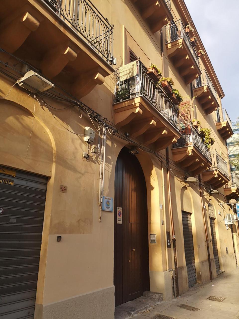 Sunshine Hostel Palermo Eksteriør bilde