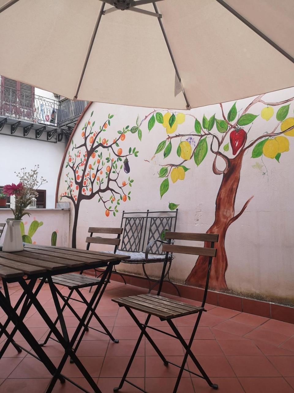 Sunshine Hostel Palermo Eksteriør bilde